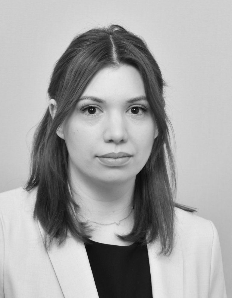 Profilbild Redakteurin Stephanie Zier